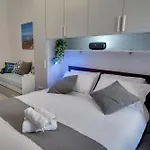 בית אירוח Piazza Unita 15 Min Walk - Design, Netflix E Wifi טריאסטה