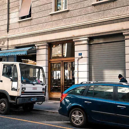 Piazza Unità 15 Min Walk - Design, Netflix E Wifi Séjour chez l'habitant Trieste