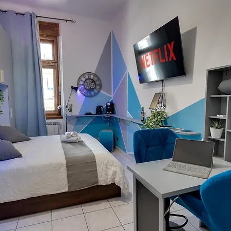 Piazza Unita 15 Min Walk - Design, Netflix E Wifi Accommodatie bij particulieren